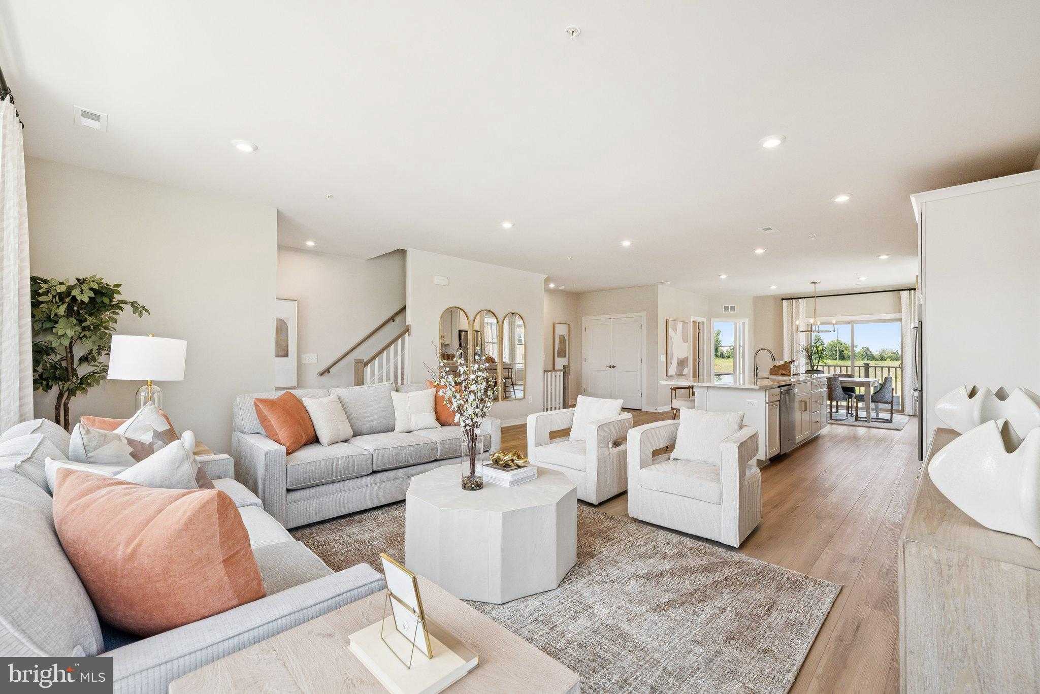 6709 Belcrest Rd photo 13