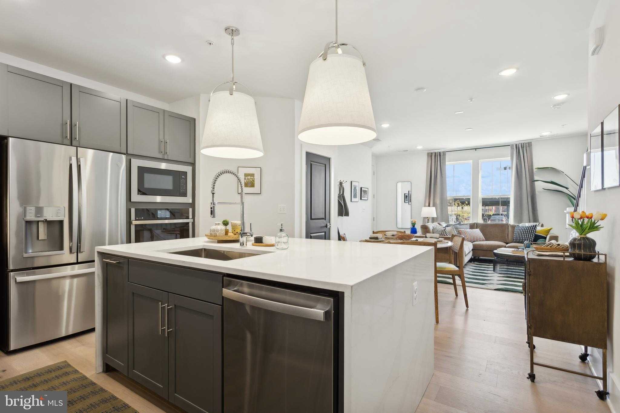 105A E Cromwell St photo 14