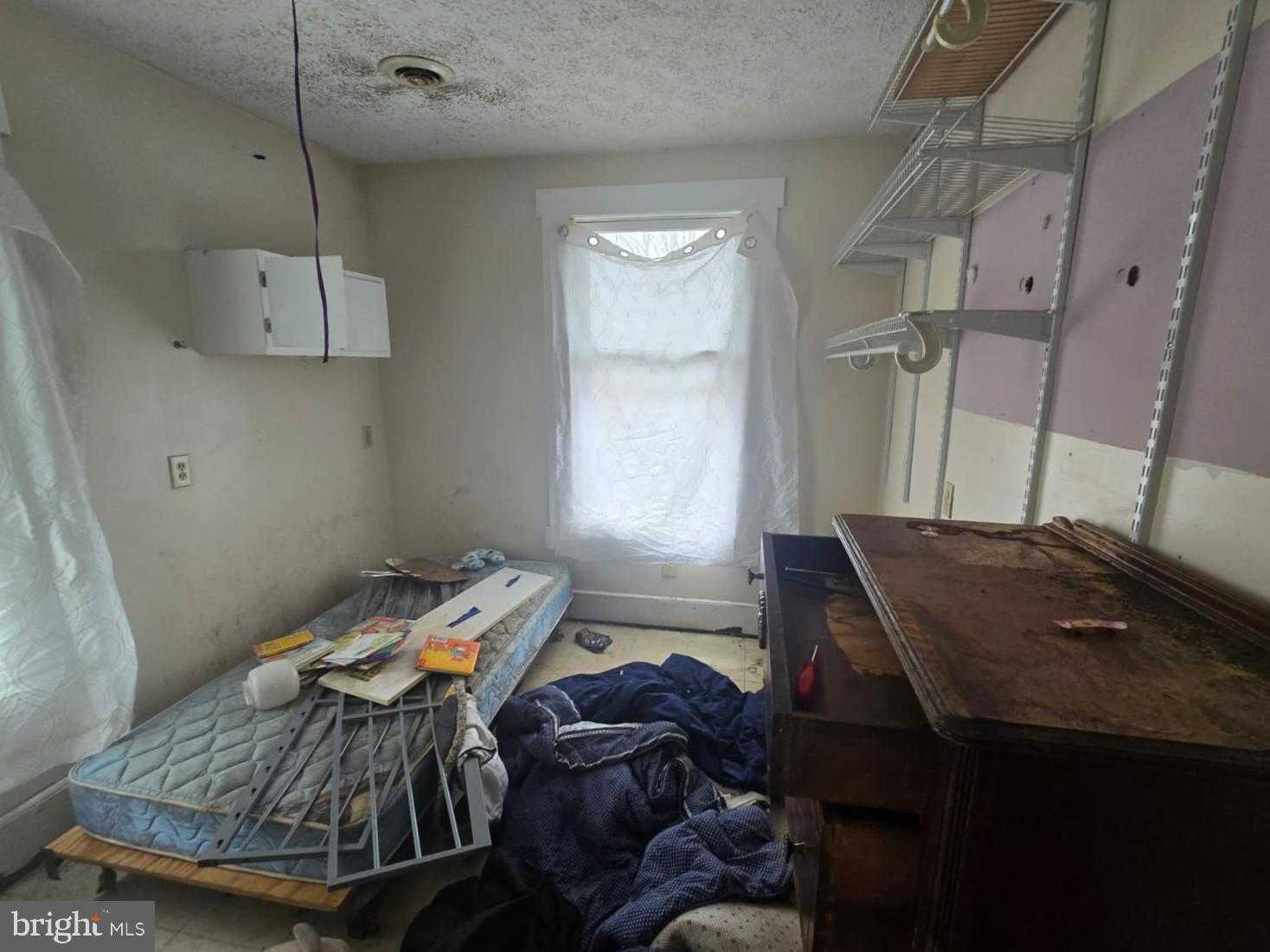 666 Montrose Ave SE photo 8