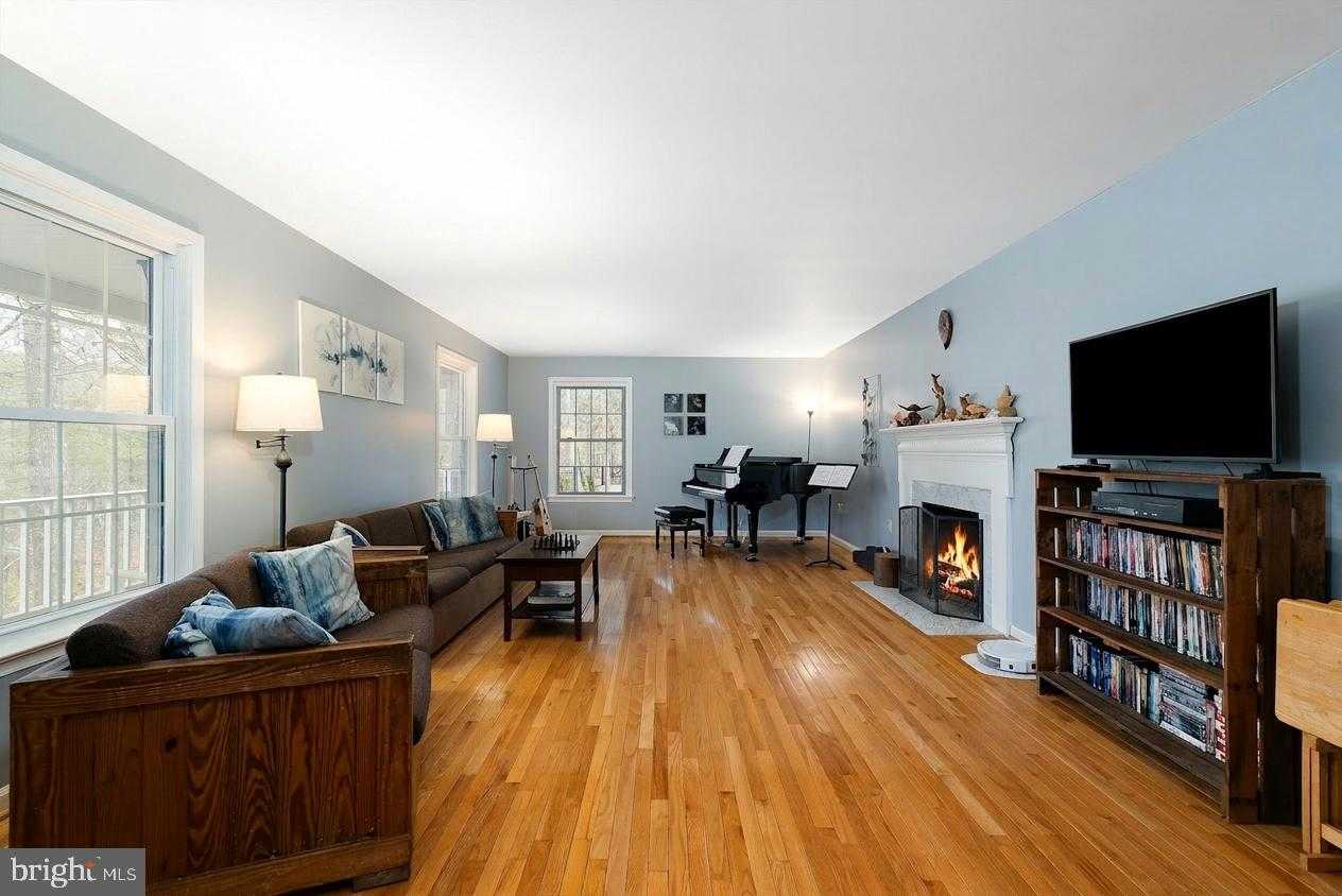 232 Oakmont Estates Dr photo 3