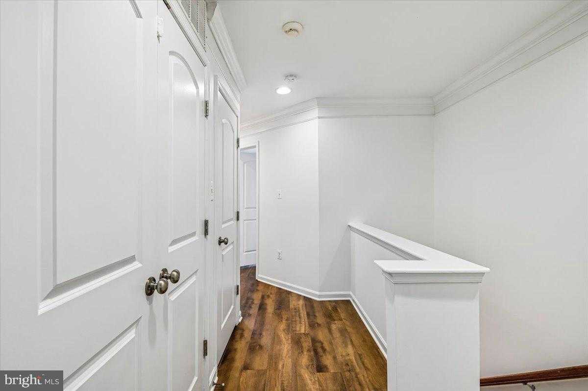 930 Whitstable Blvd photo 44