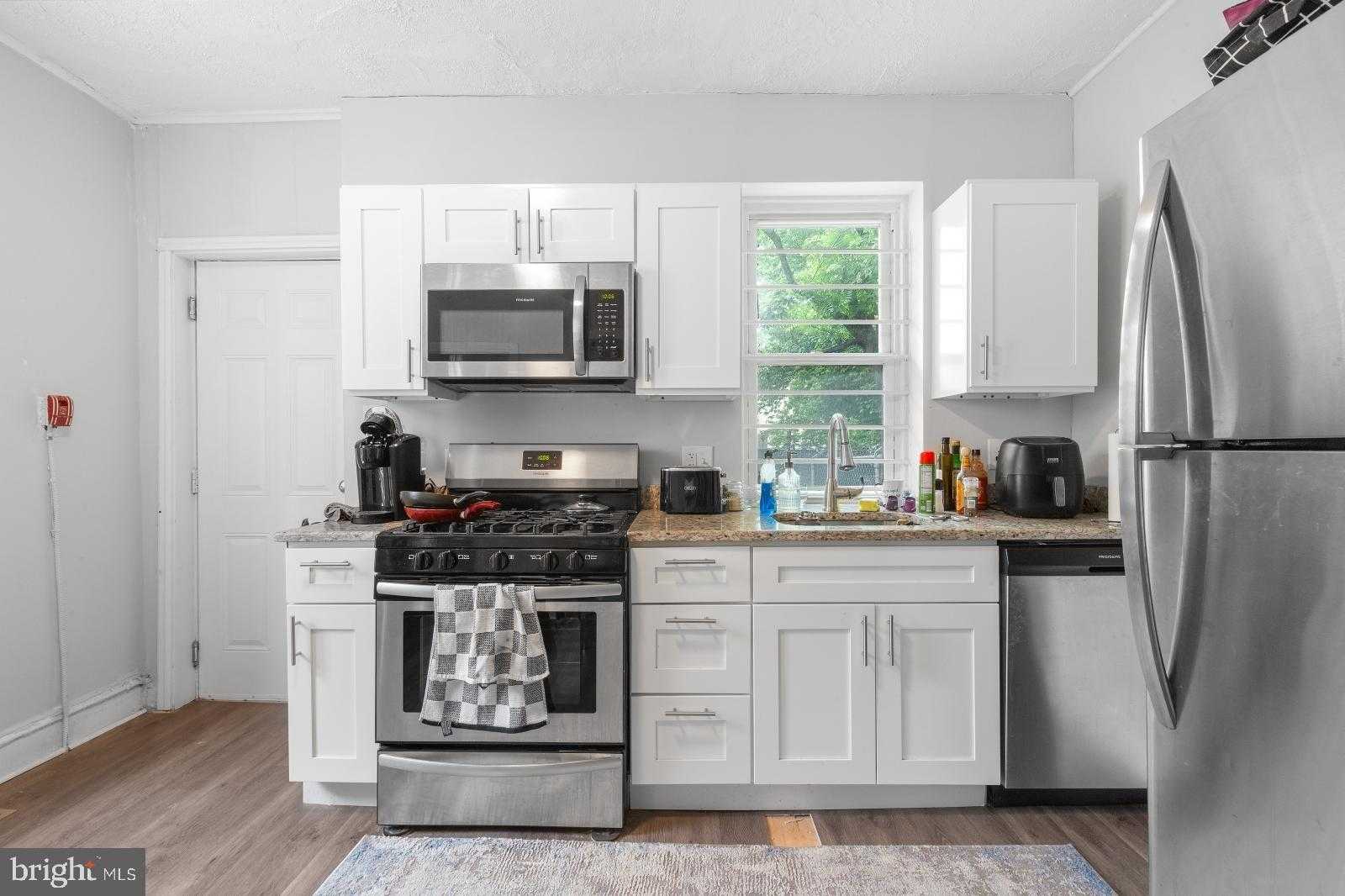 1735 W Oxford St photo 42