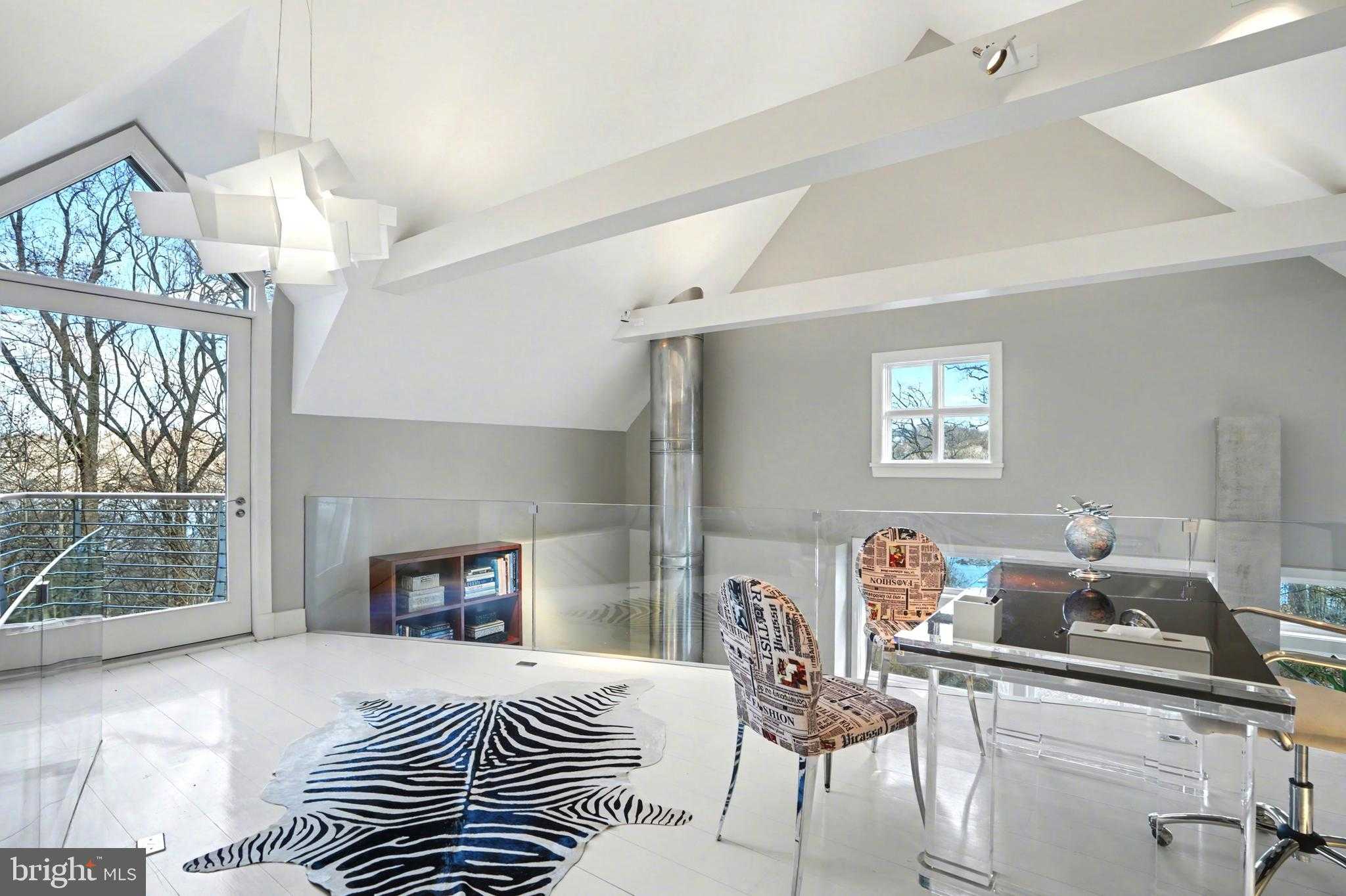 1100 Crest Ln photo 24