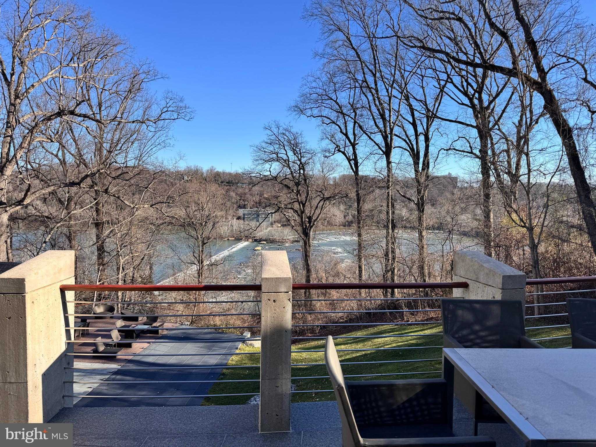 1100 Crest Ln photo 43