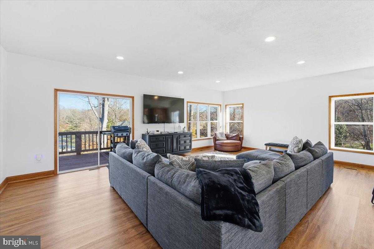 1970 Morewood Rd photo 11