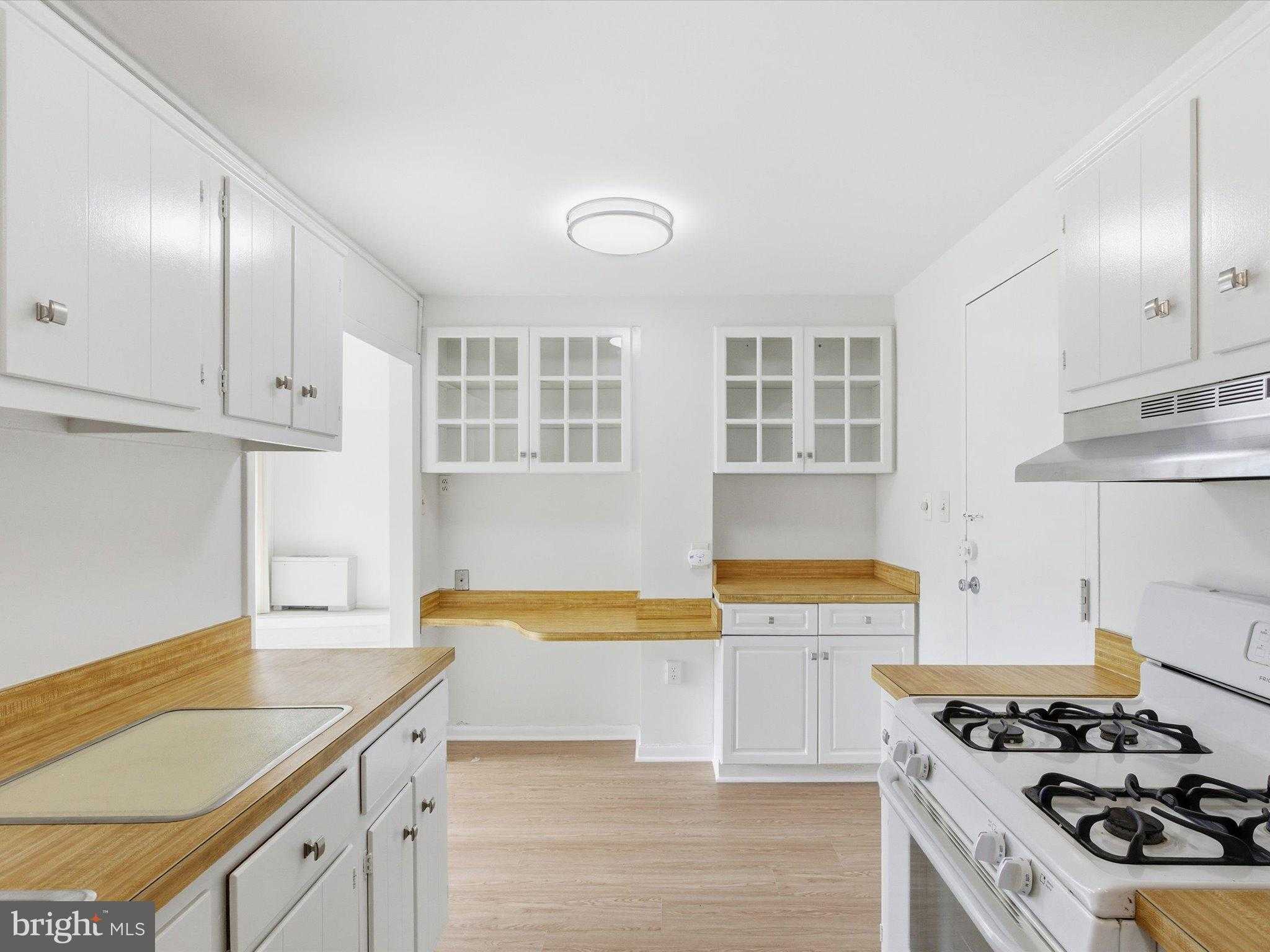 10201 Grosvenor Pl Apt 1001 photo 16