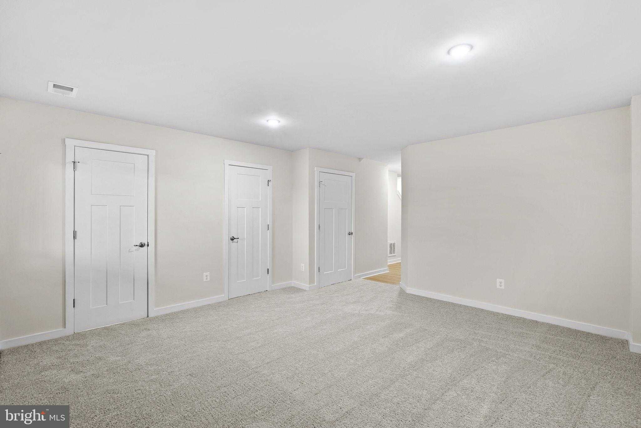 Sherman Ave photo 39