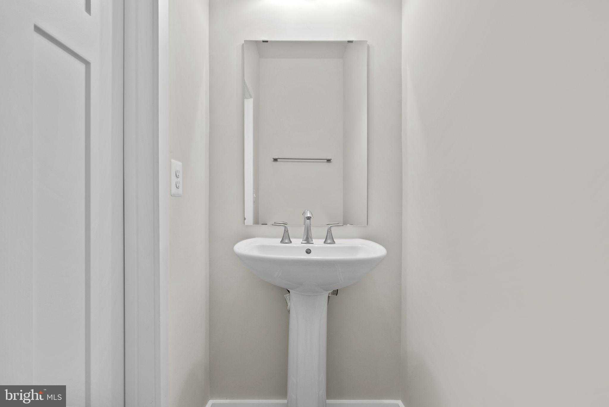 Sherman Ave photo 43