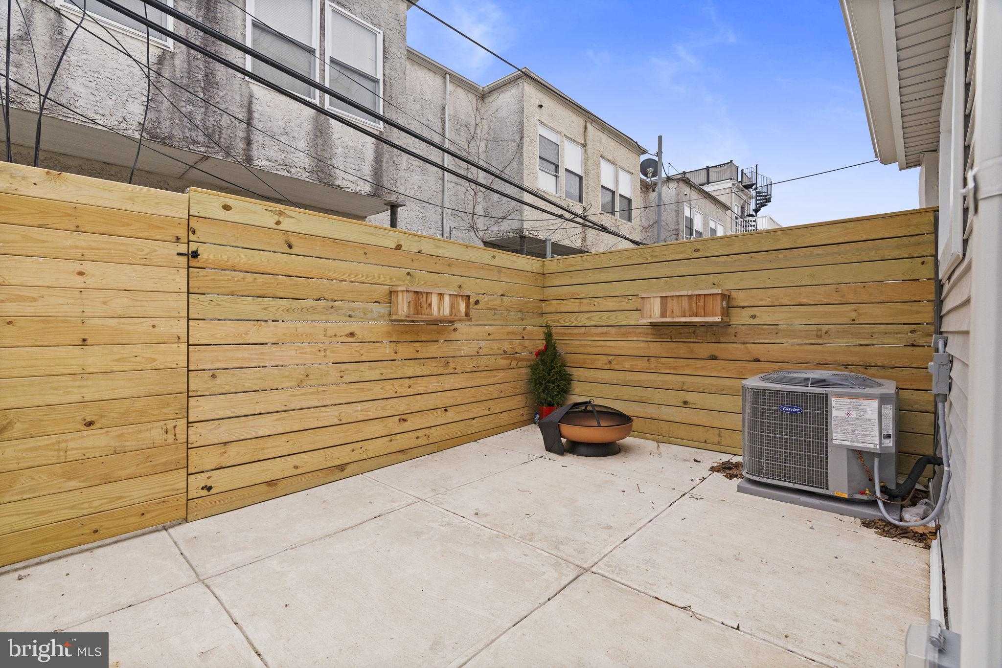 2308 Christian St photo 43