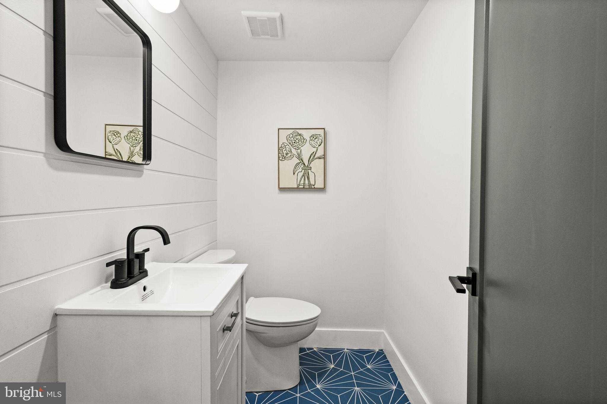 2308 Christian St photo 45