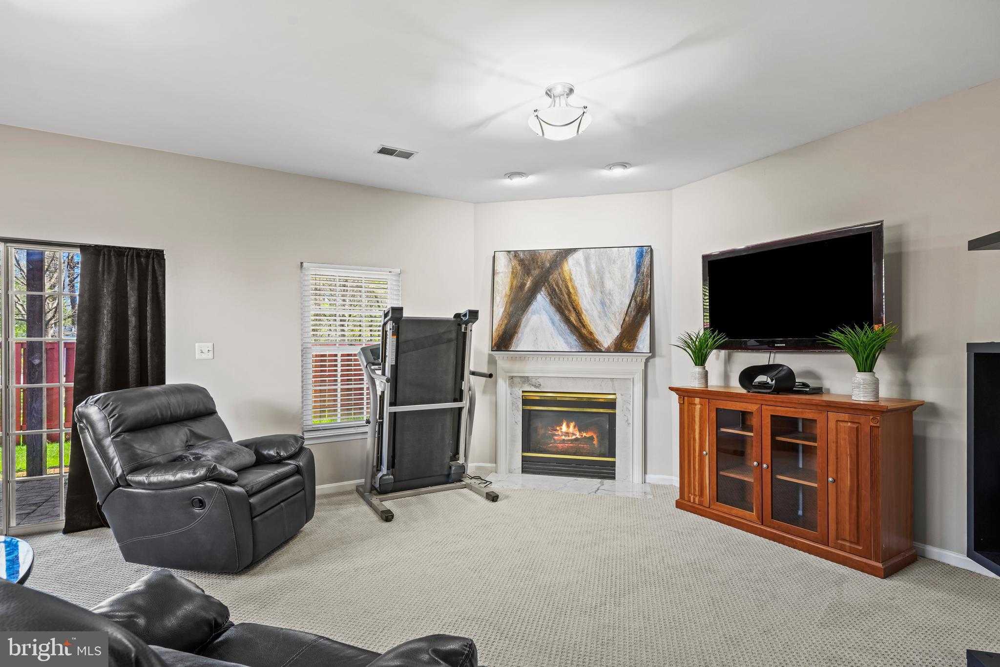 21614 Monmouth Ter photo 38