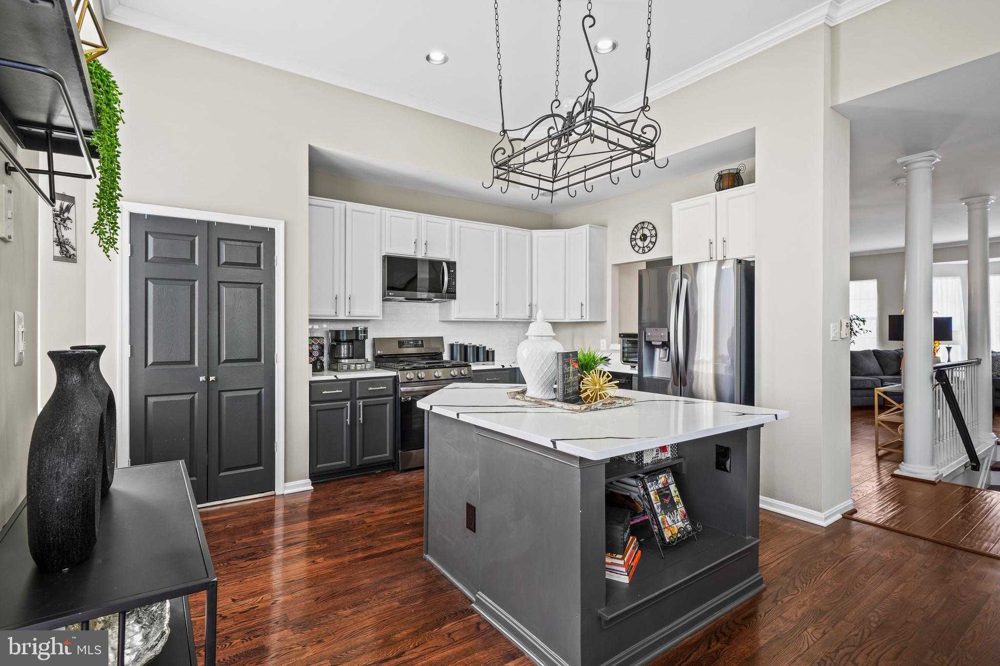 21614 Monmouth Ter photo 7