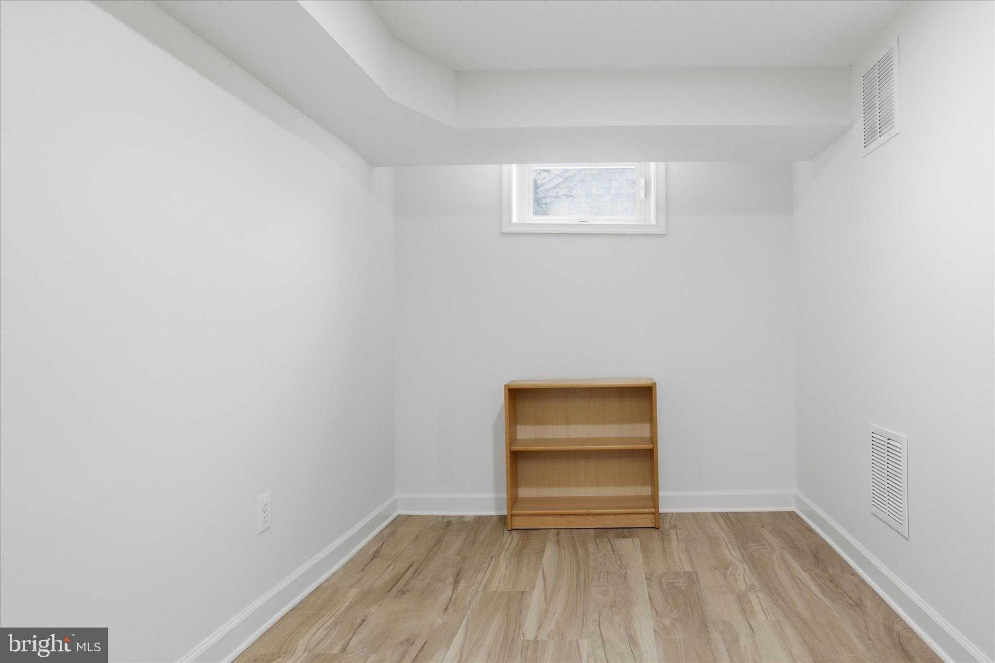 3539 Marvin St photo 33