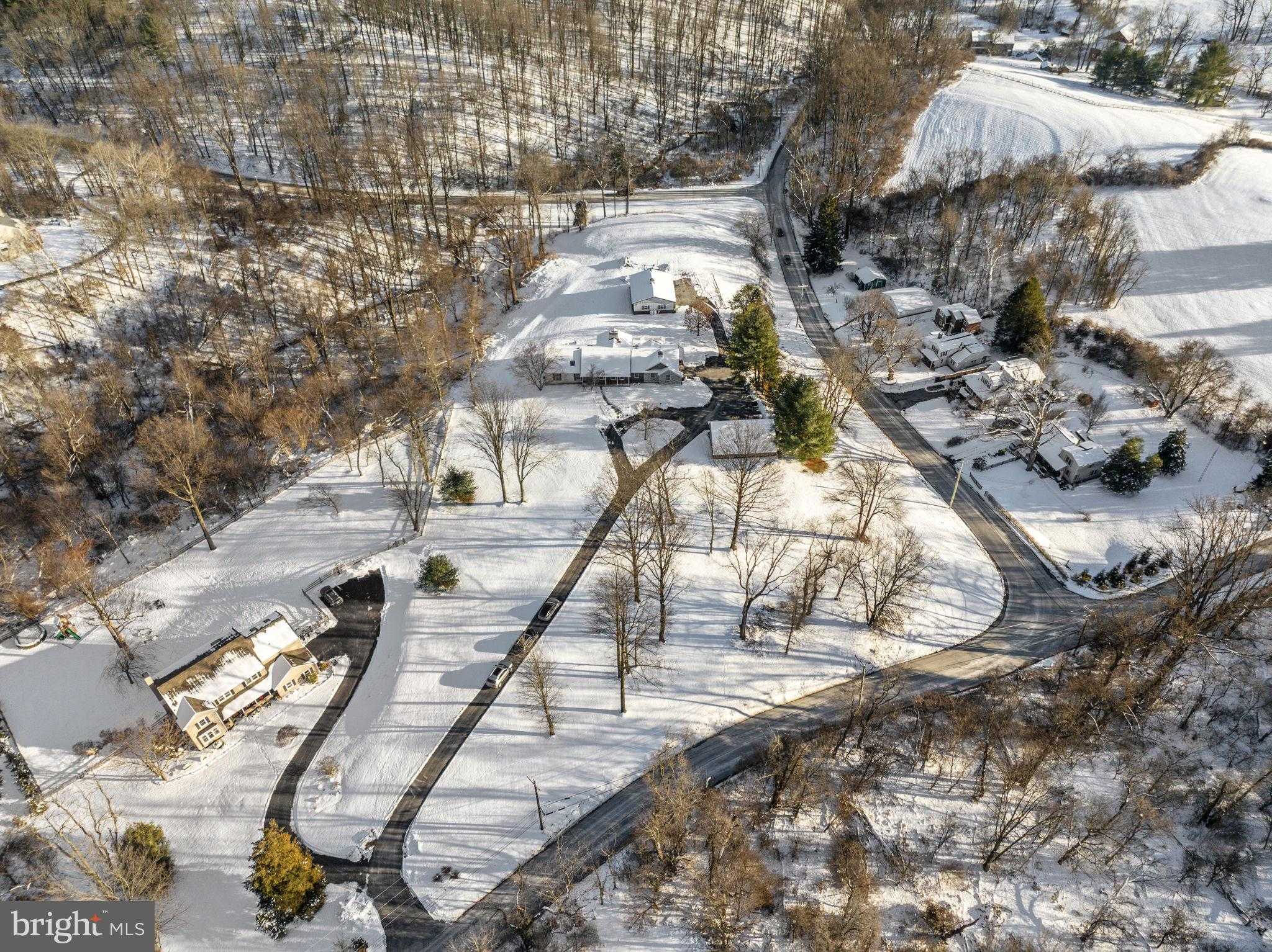 1009 Stargazers Rd photo 2