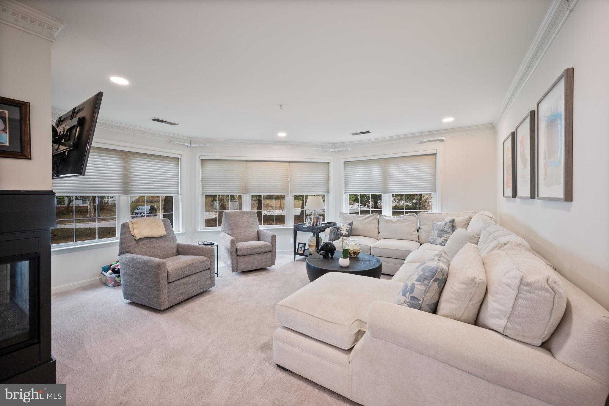 9136 Ruth Elder Ln photo 6