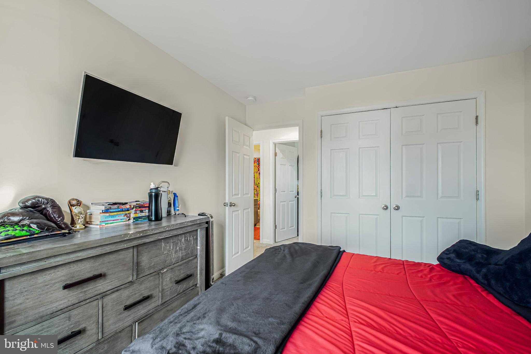 10103 Governors Ln photo 41