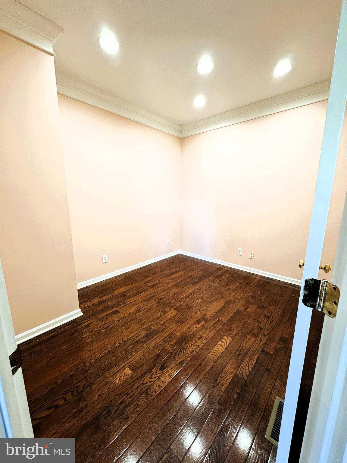 69 S Calder Way photo 13