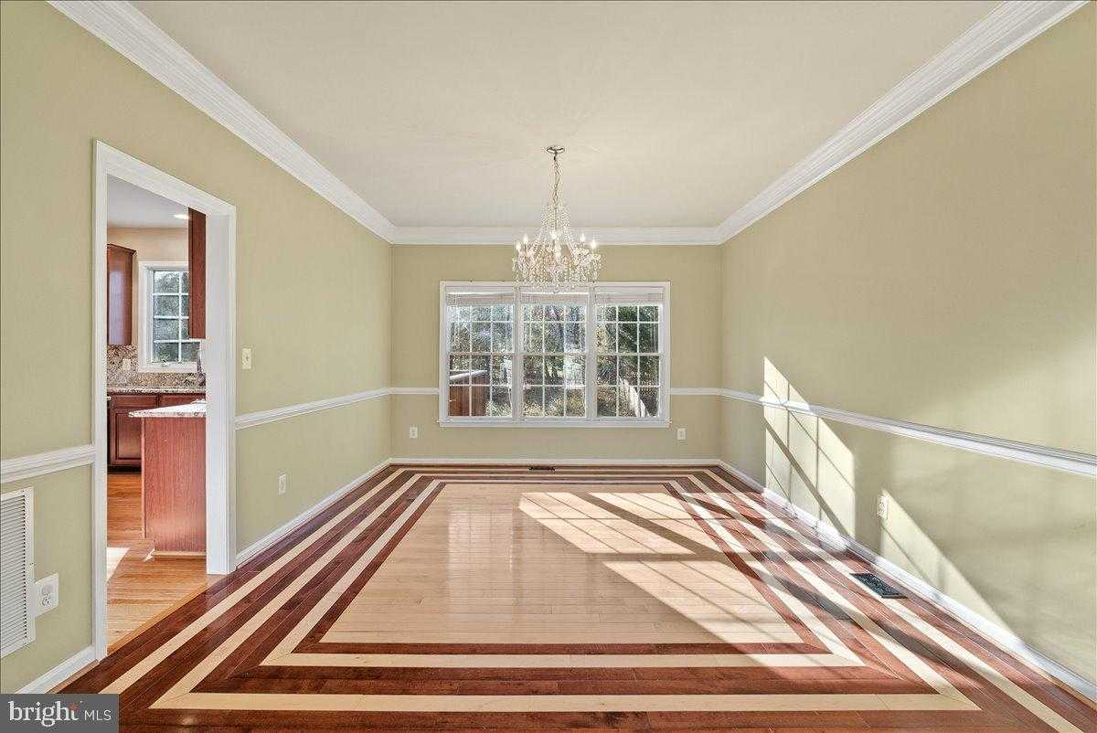 25413 Bradshaw Dr photo 7