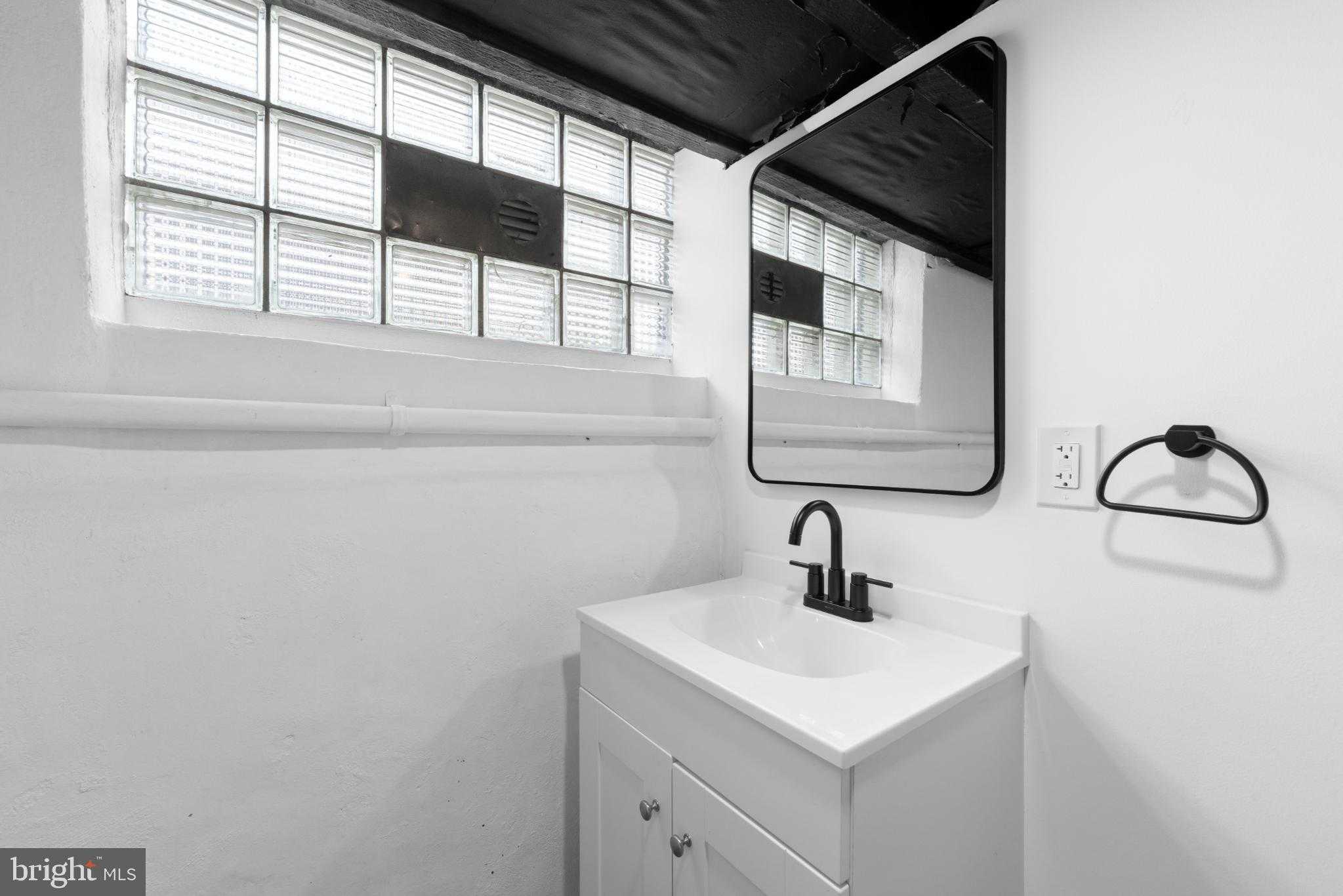 2508 E Indiana Ave photo 29