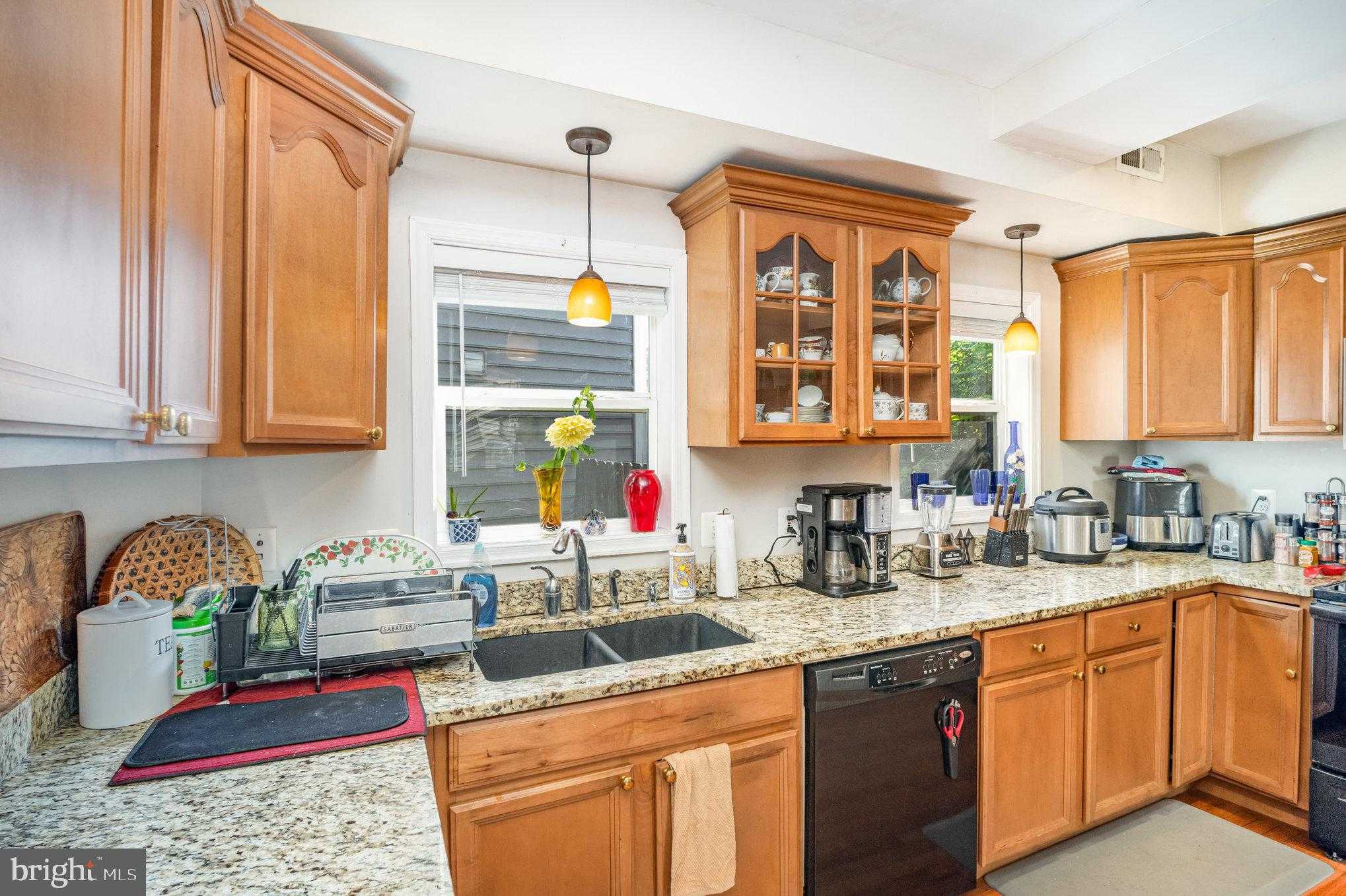 700 Lafayette Blvd photo 8