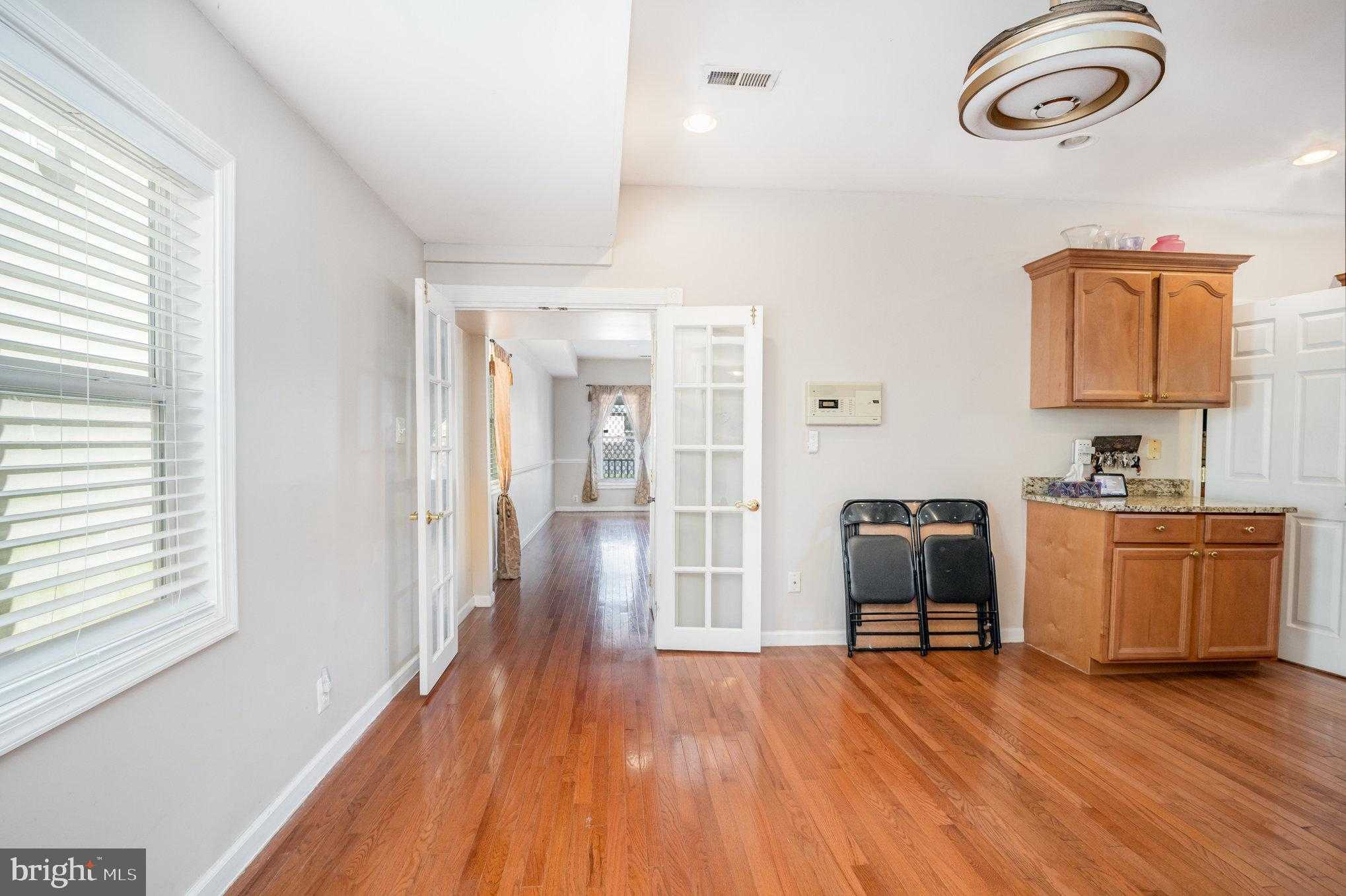 700 Lafayette Blvd photo 9