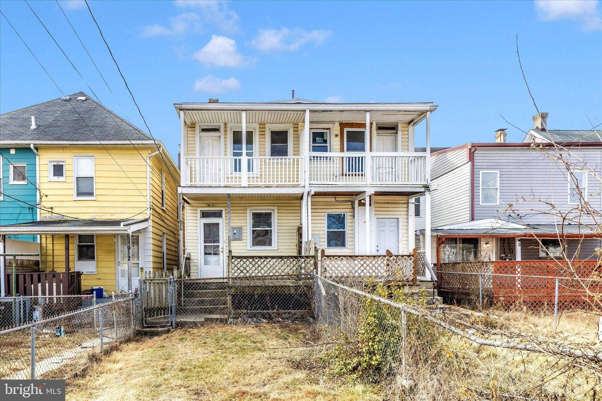 914 Salem Ave photo 43