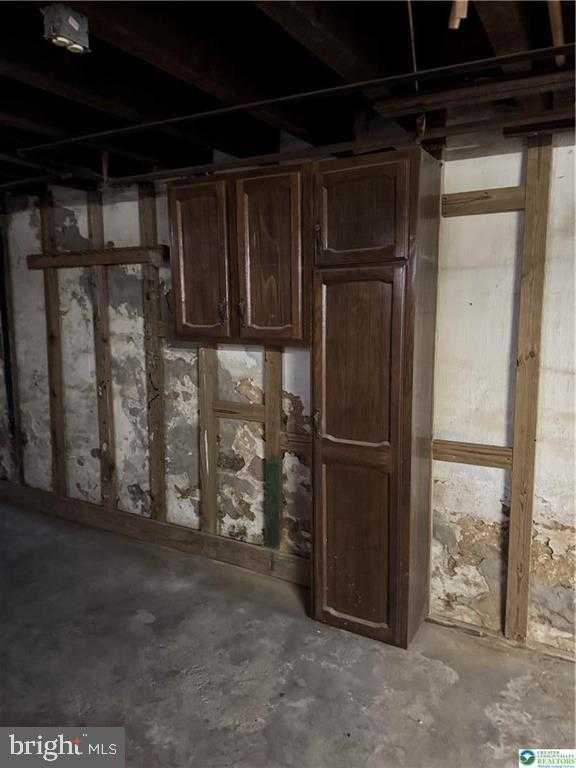 486 Roxborough Ave photo 43