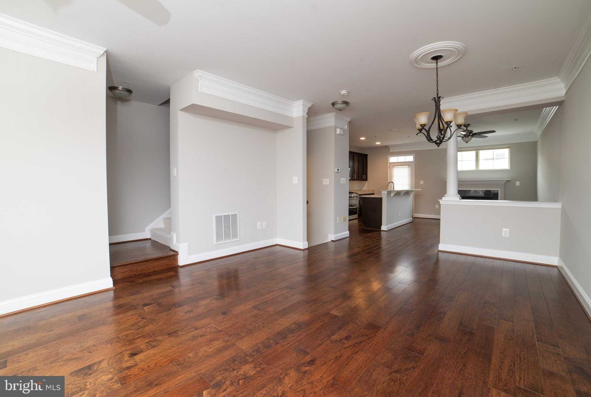 102 Vanguard Ln photo 11