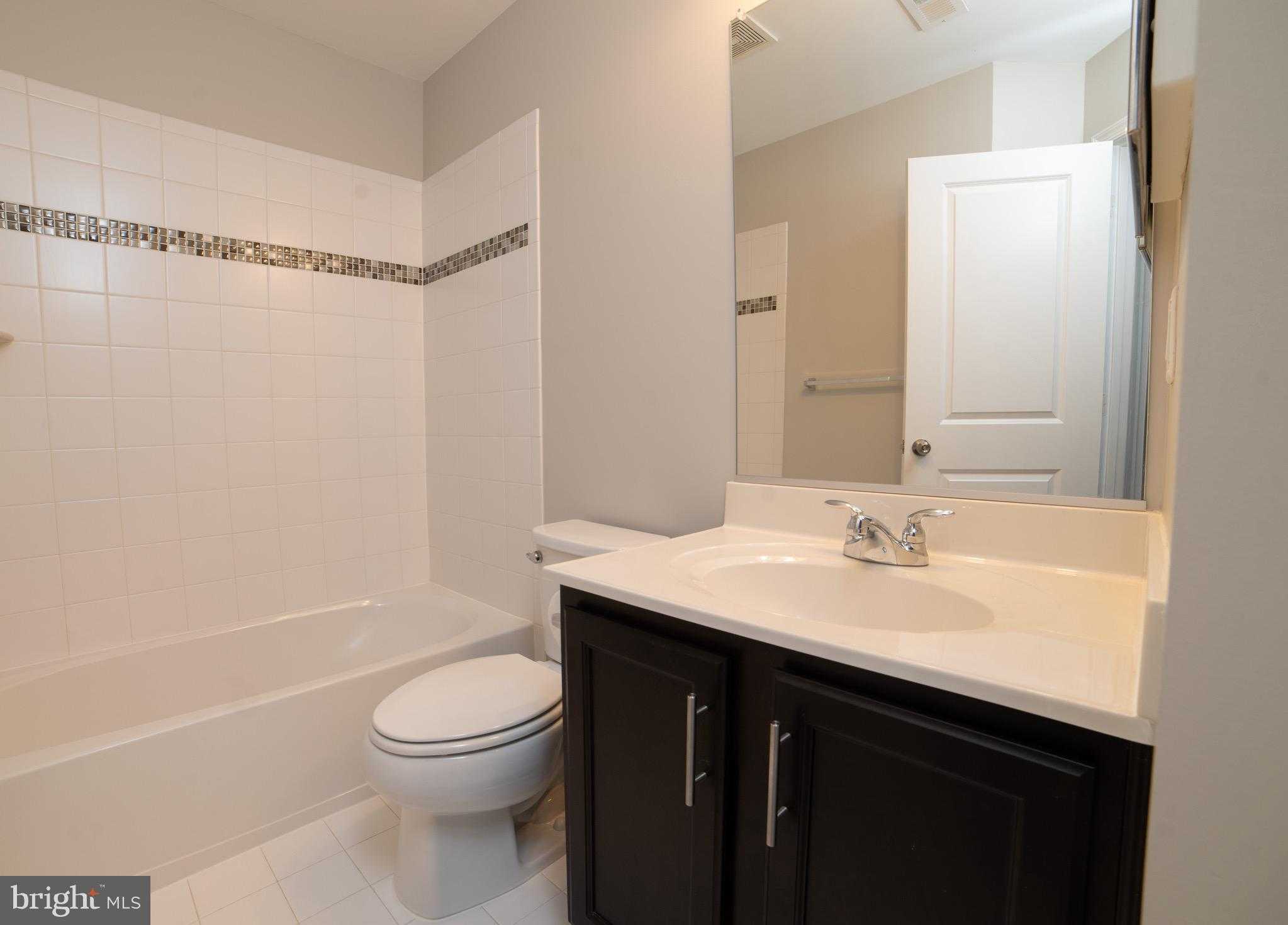 102 Vanguard Ln photo 16