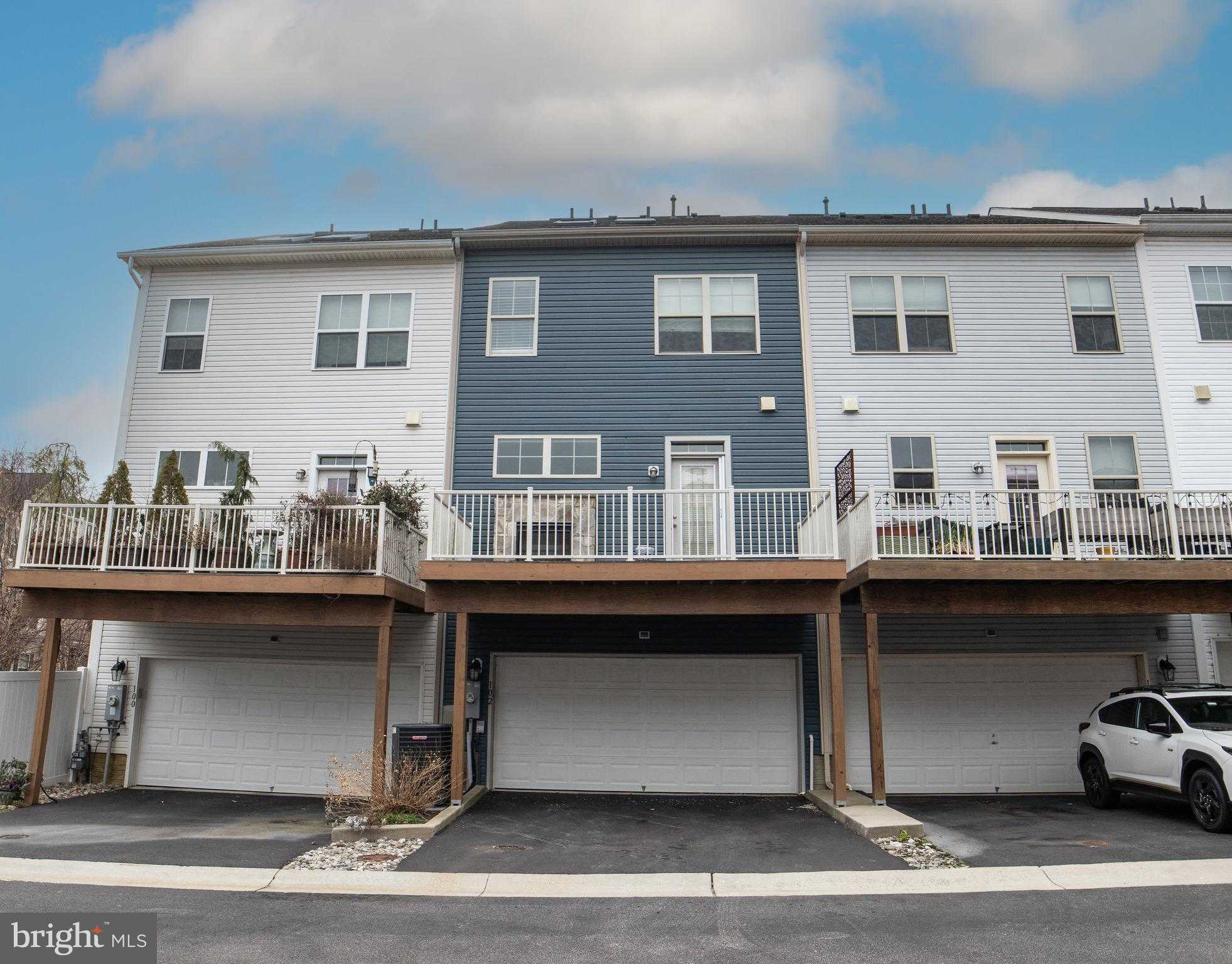 102 Vanguard Ln photo 27