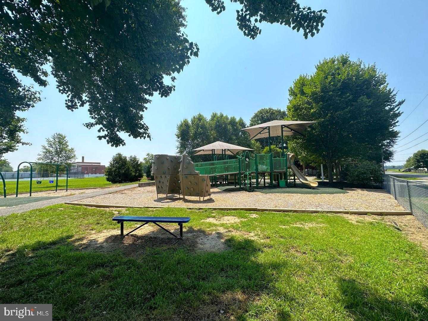 100 N Main St photo 9