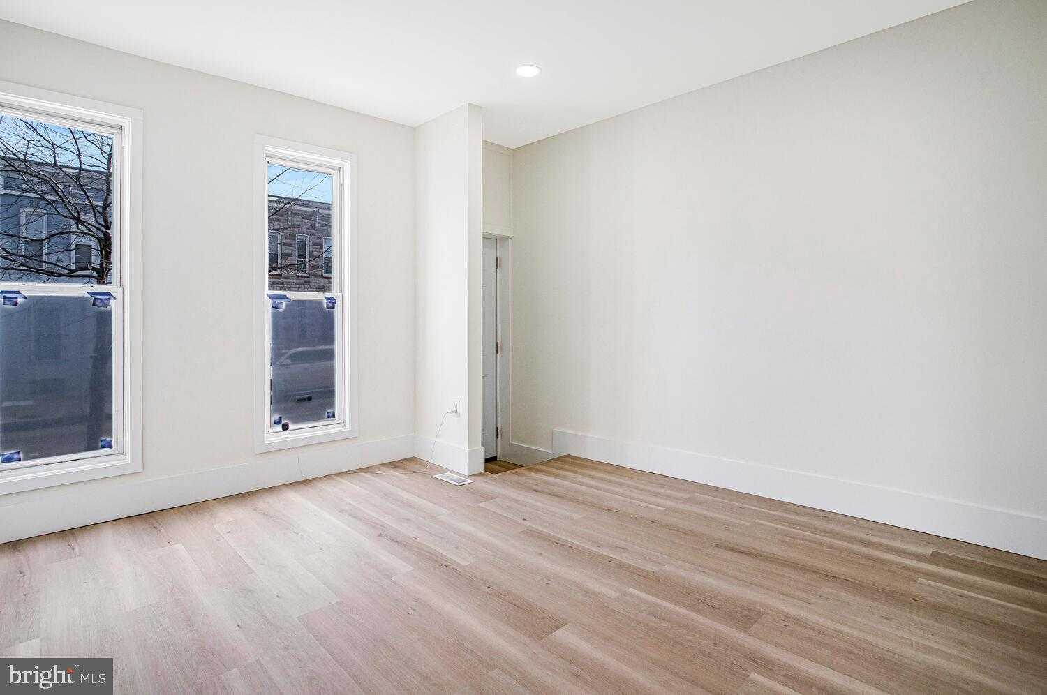 312 S Pulaski St photo 5