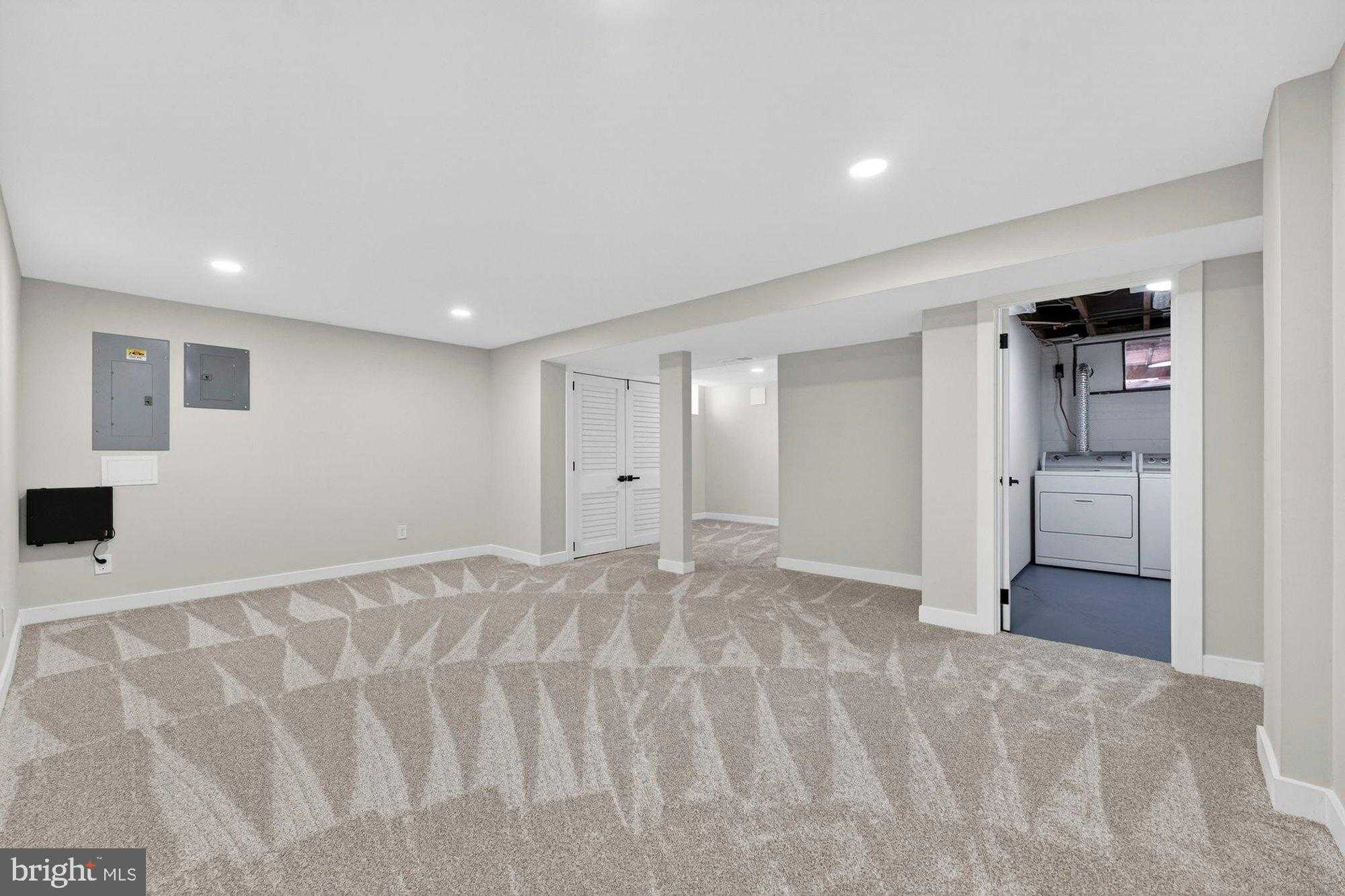 8612 Cottage St photo 43