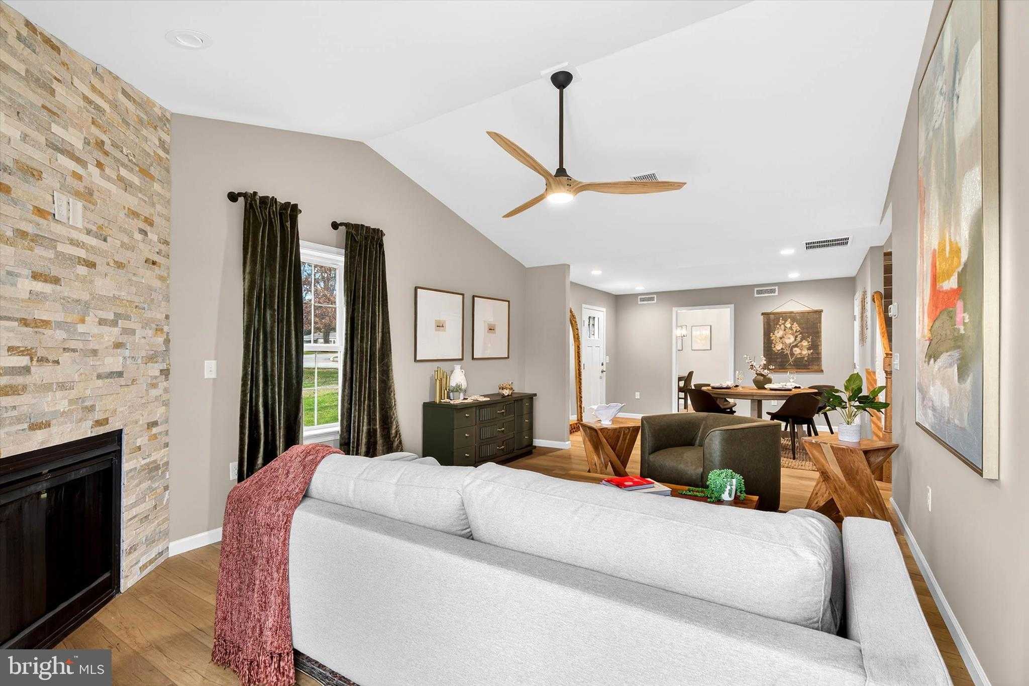 125 Hillard Fld photo 10