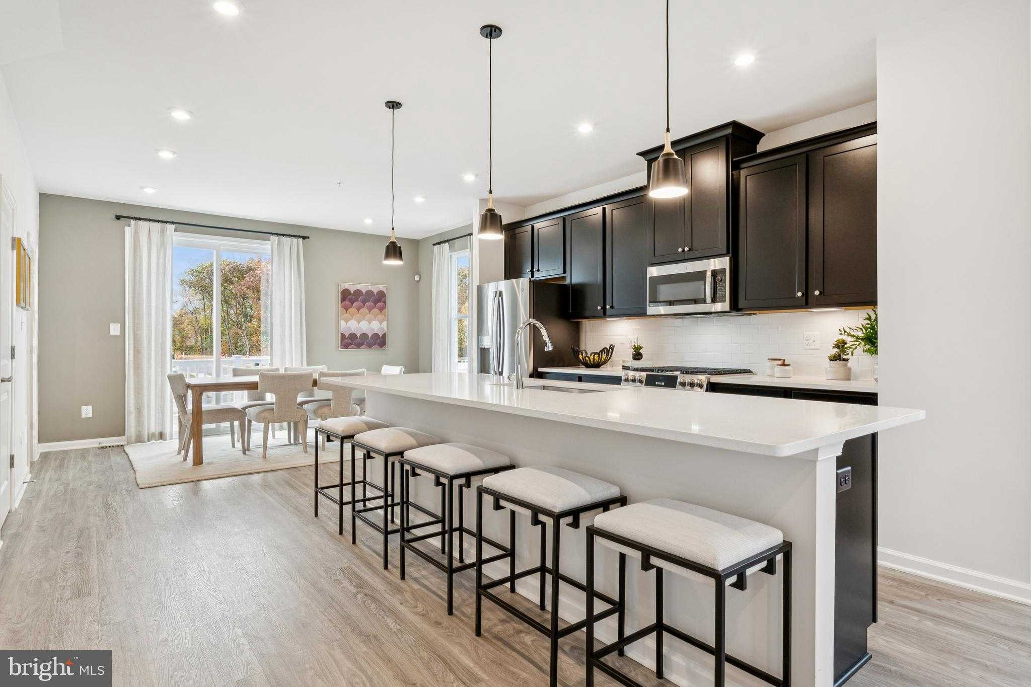 10405 Harstad Pl photo 2