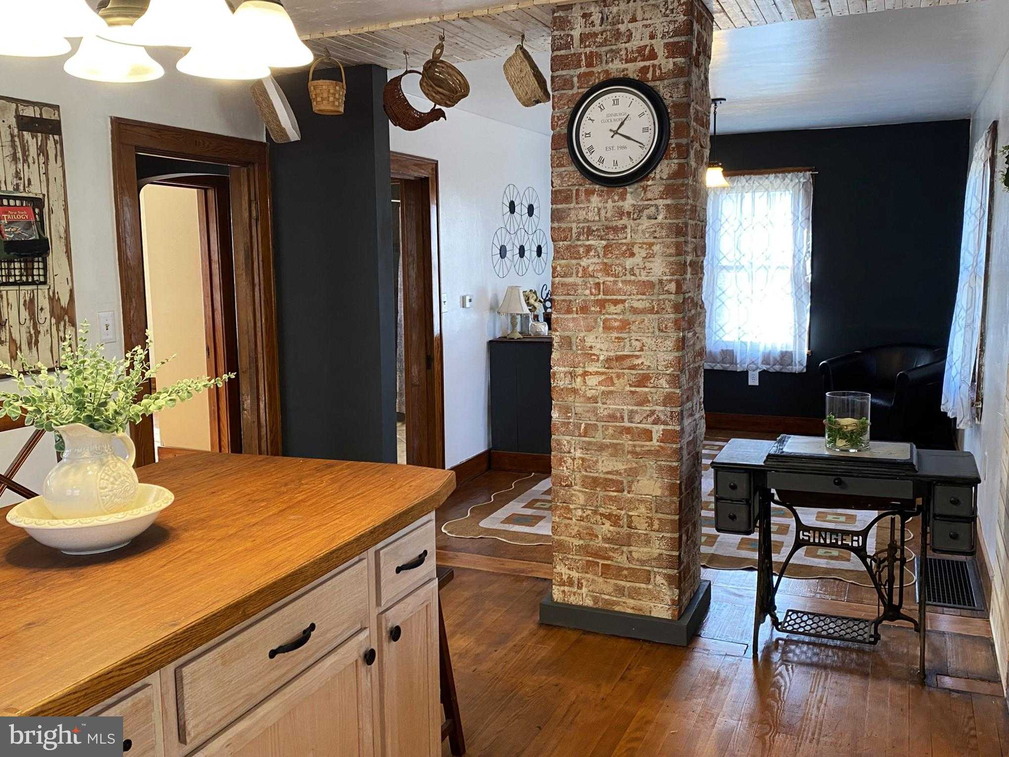 1012 Kent Ave photo 11