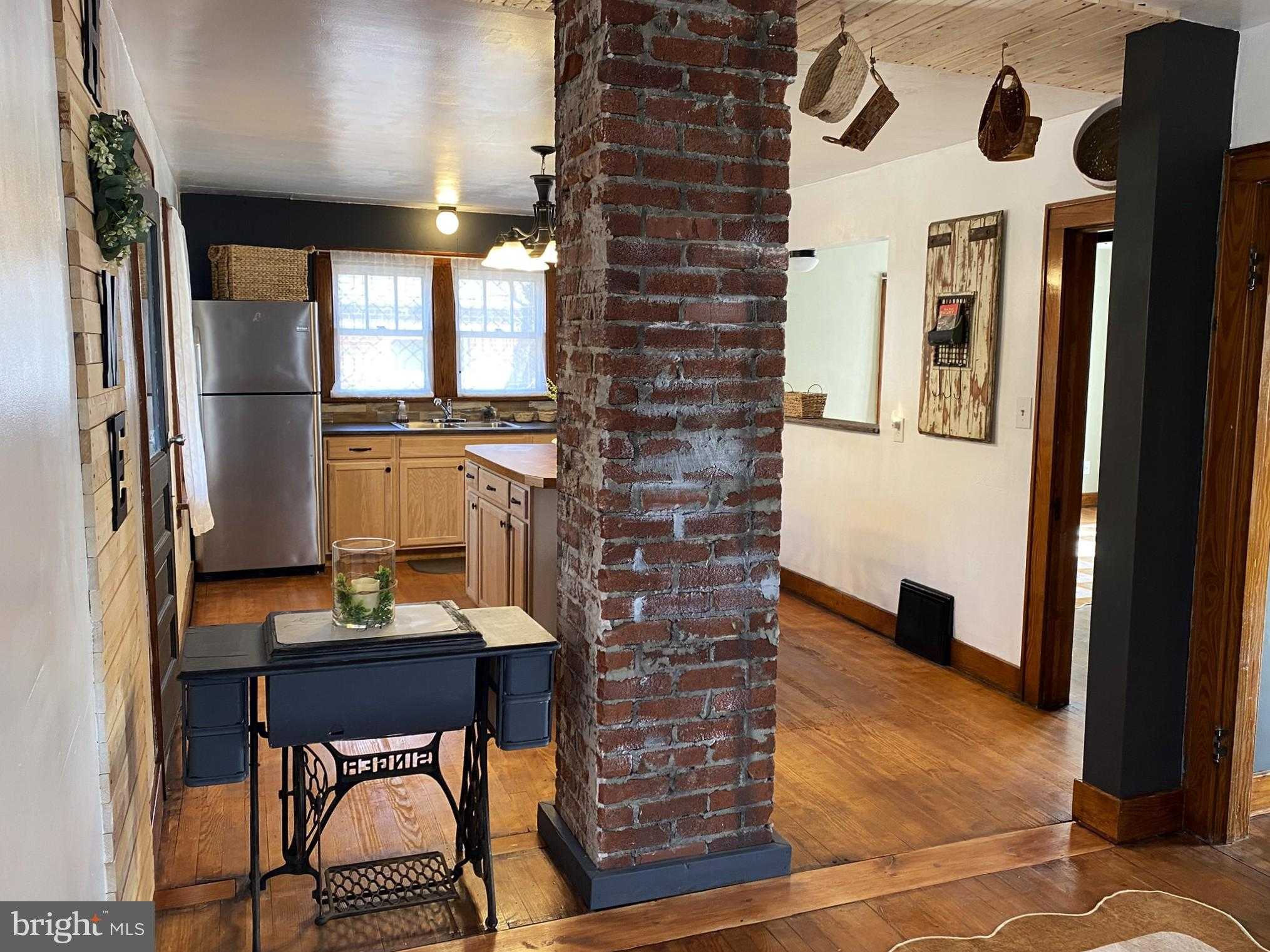 1012 Kent Ave photo 14