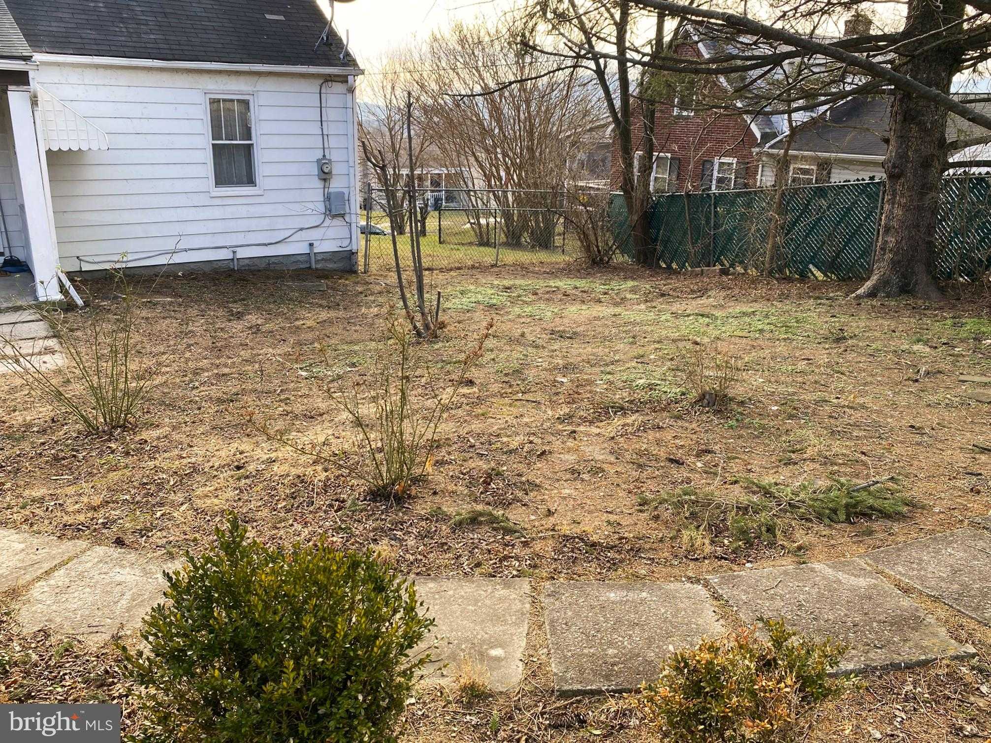 1012 Kent Ave photo 43