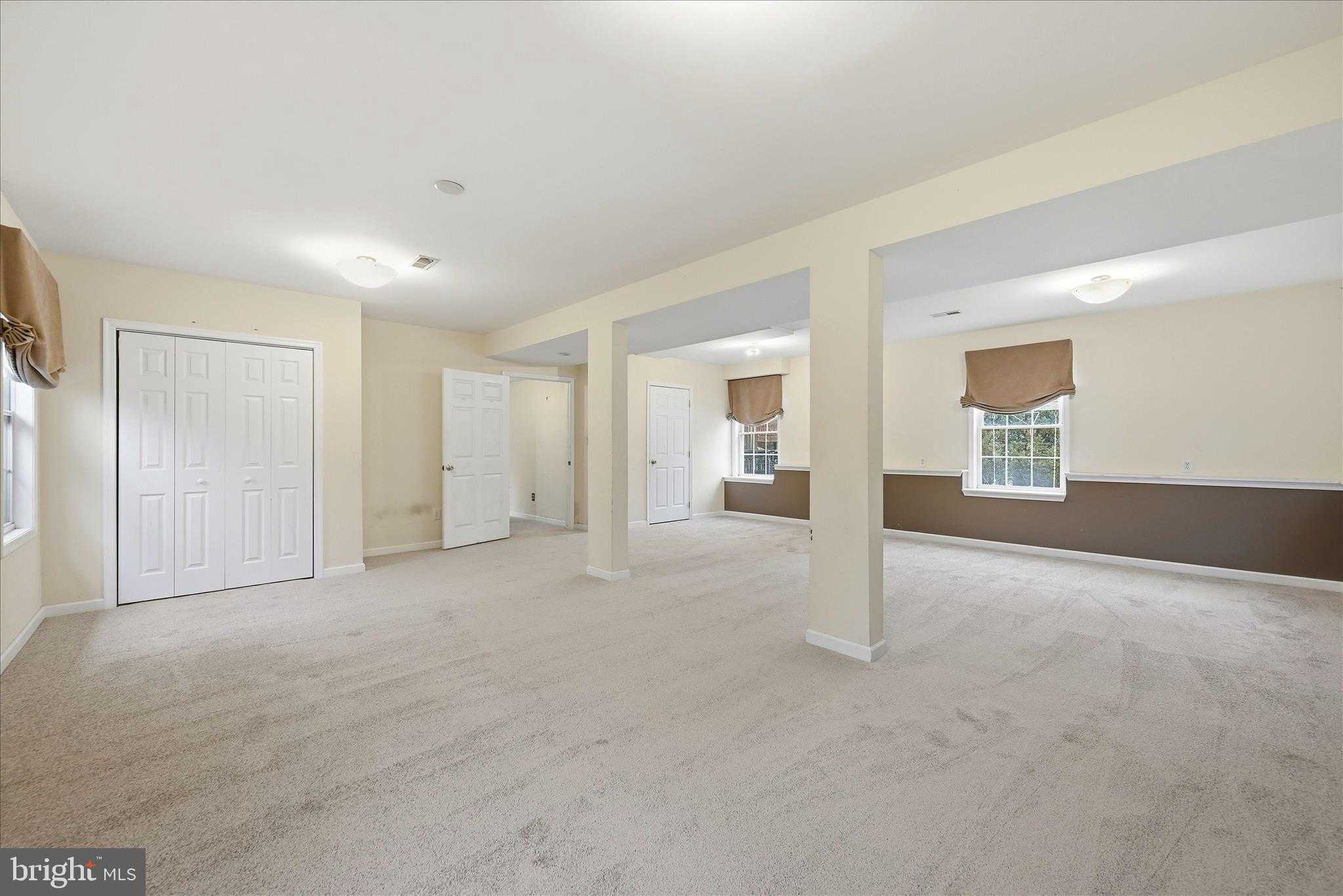 60 Paragon Dr photo 34