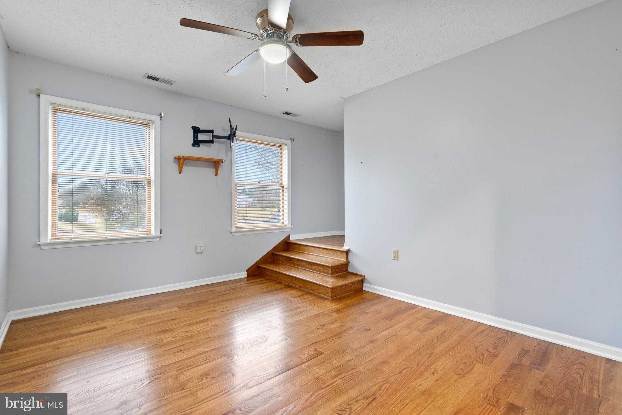 172 Cambrian CT photo 42