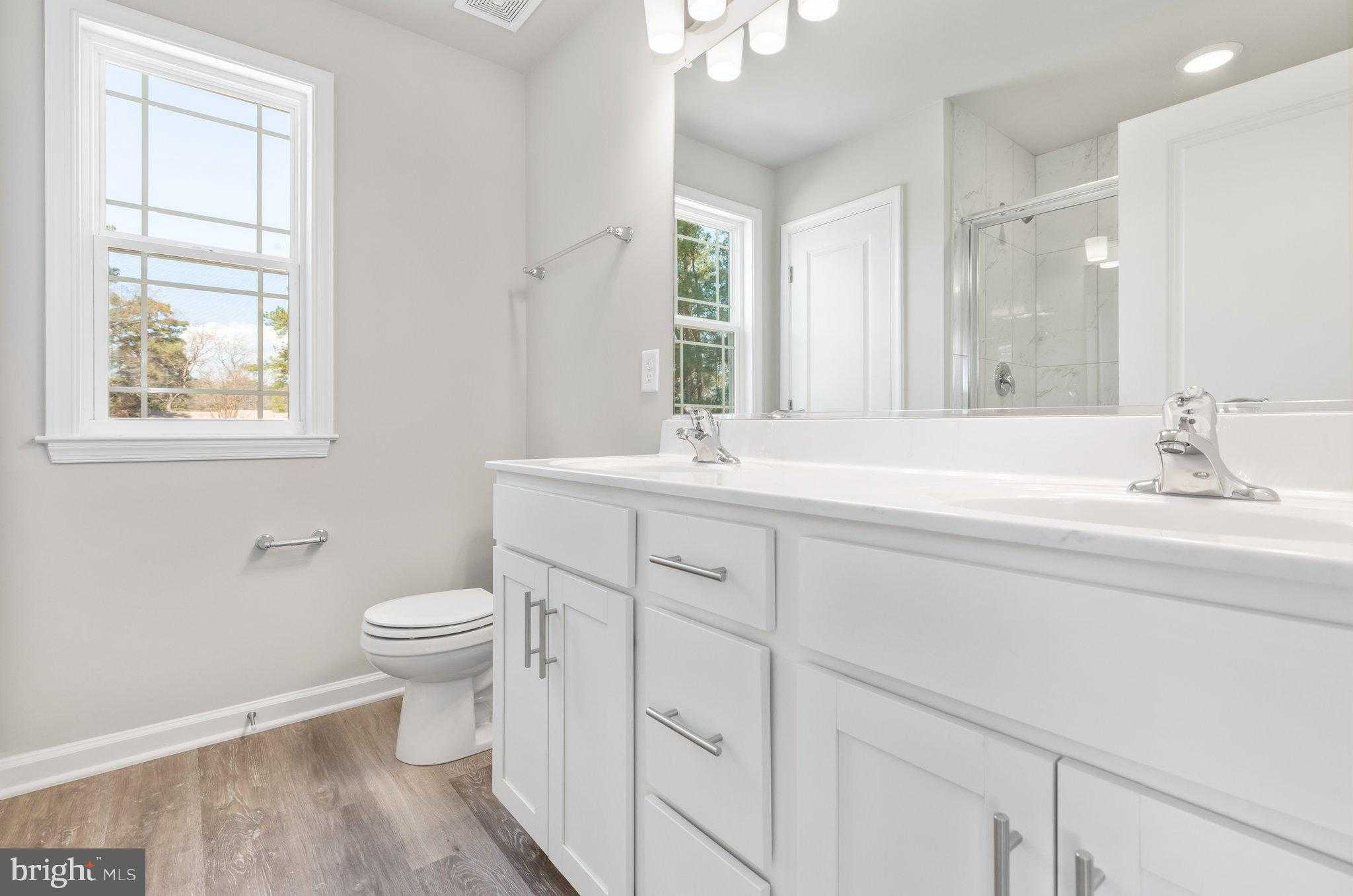 WOODBINE DR #L 16 BLK 2 photo 9