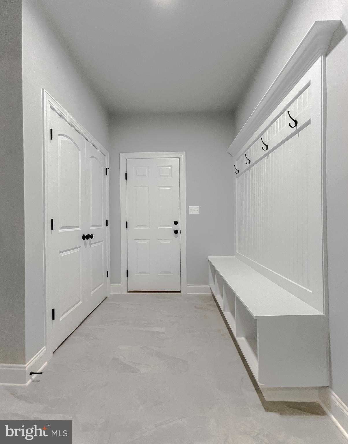 10468 Eisenhower Dr photo 25