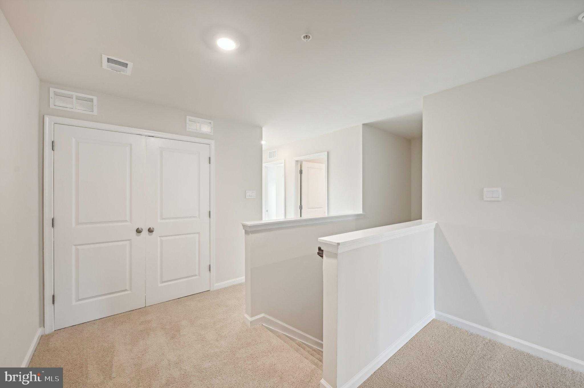 717 Managrass Dr photo 19