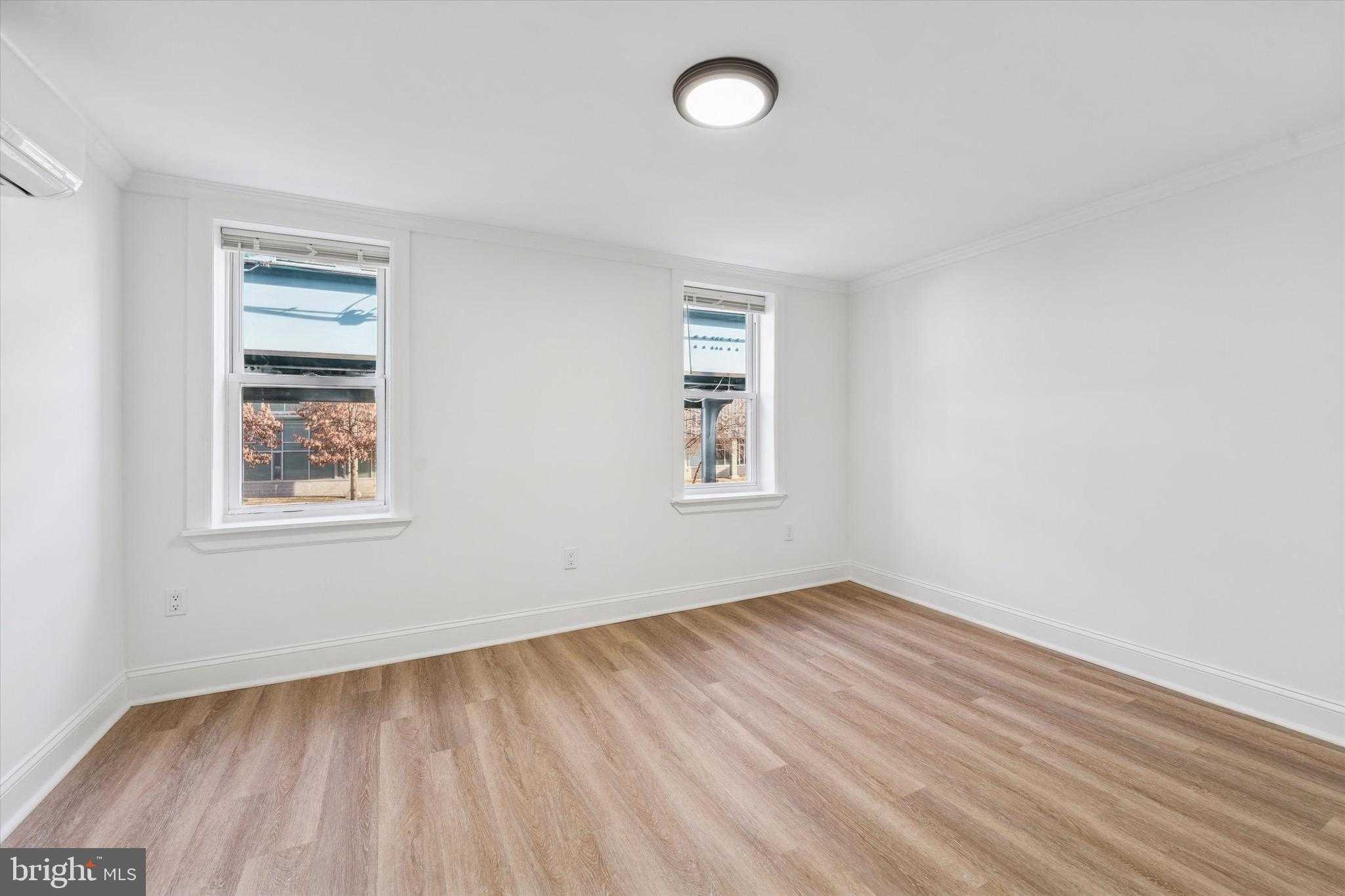 1812 N Front St photo 24