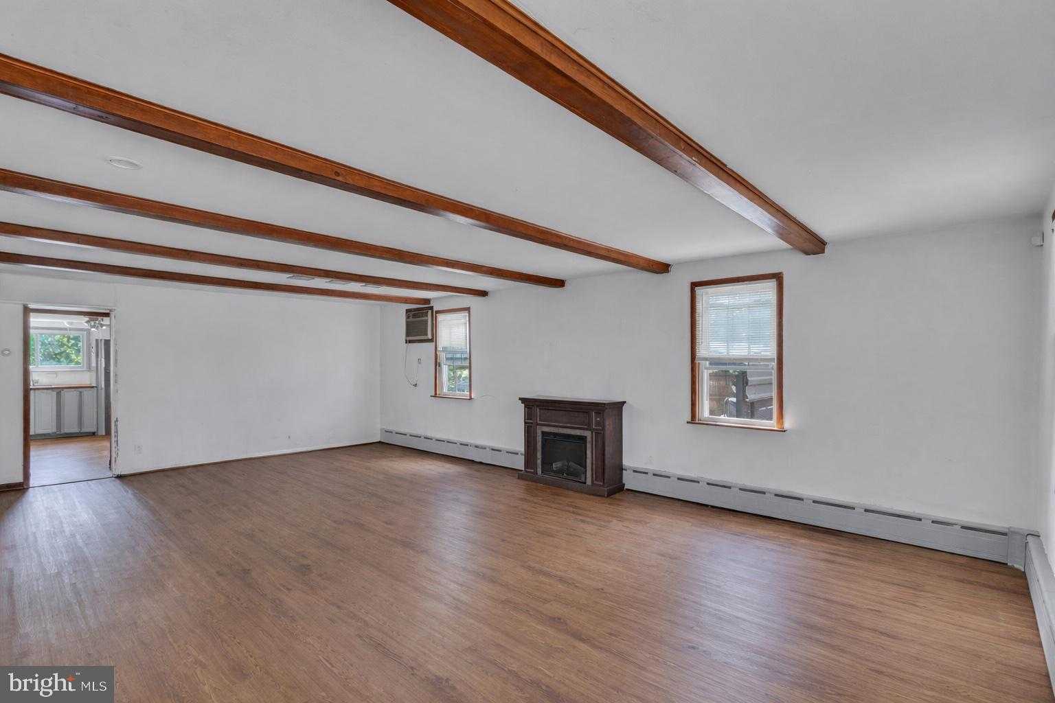 4415 Mcmenamy St photo 14