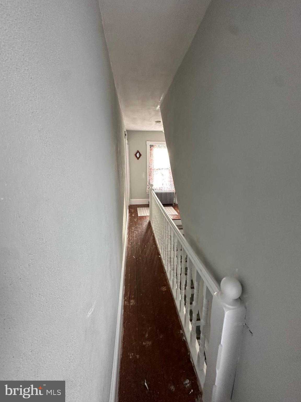 212 Main St photo 14