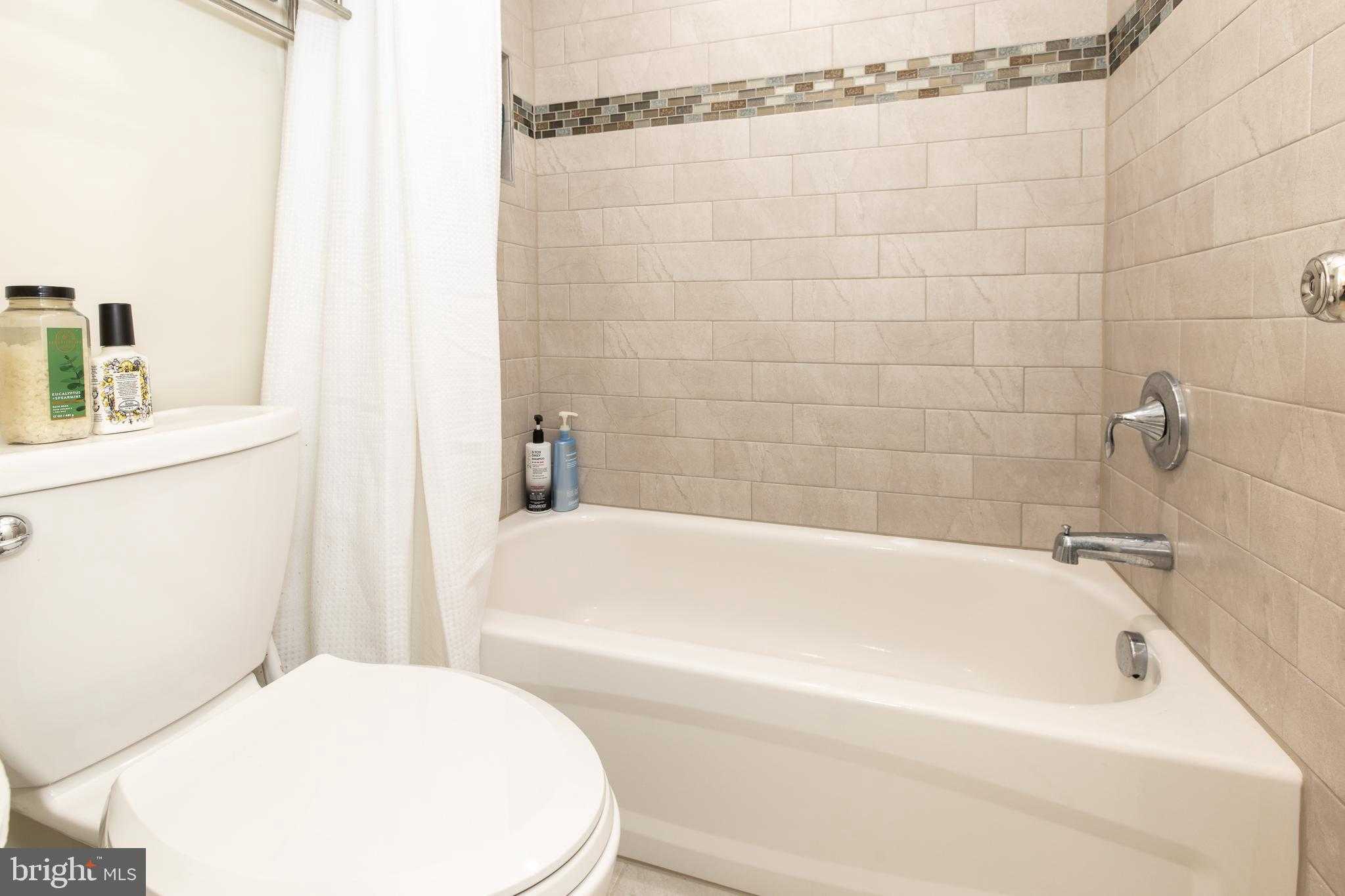 9813 Fosbak Dr photo 35