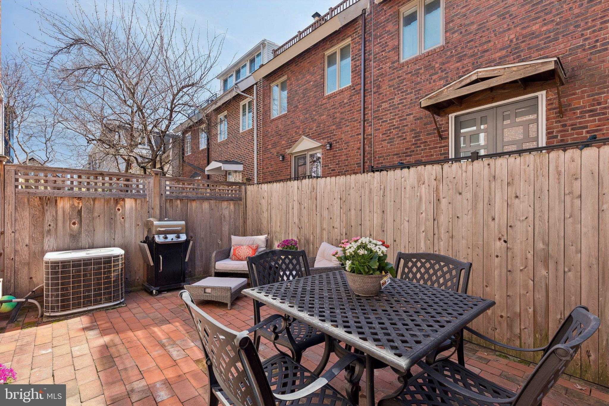 1210 Addison St photo 22