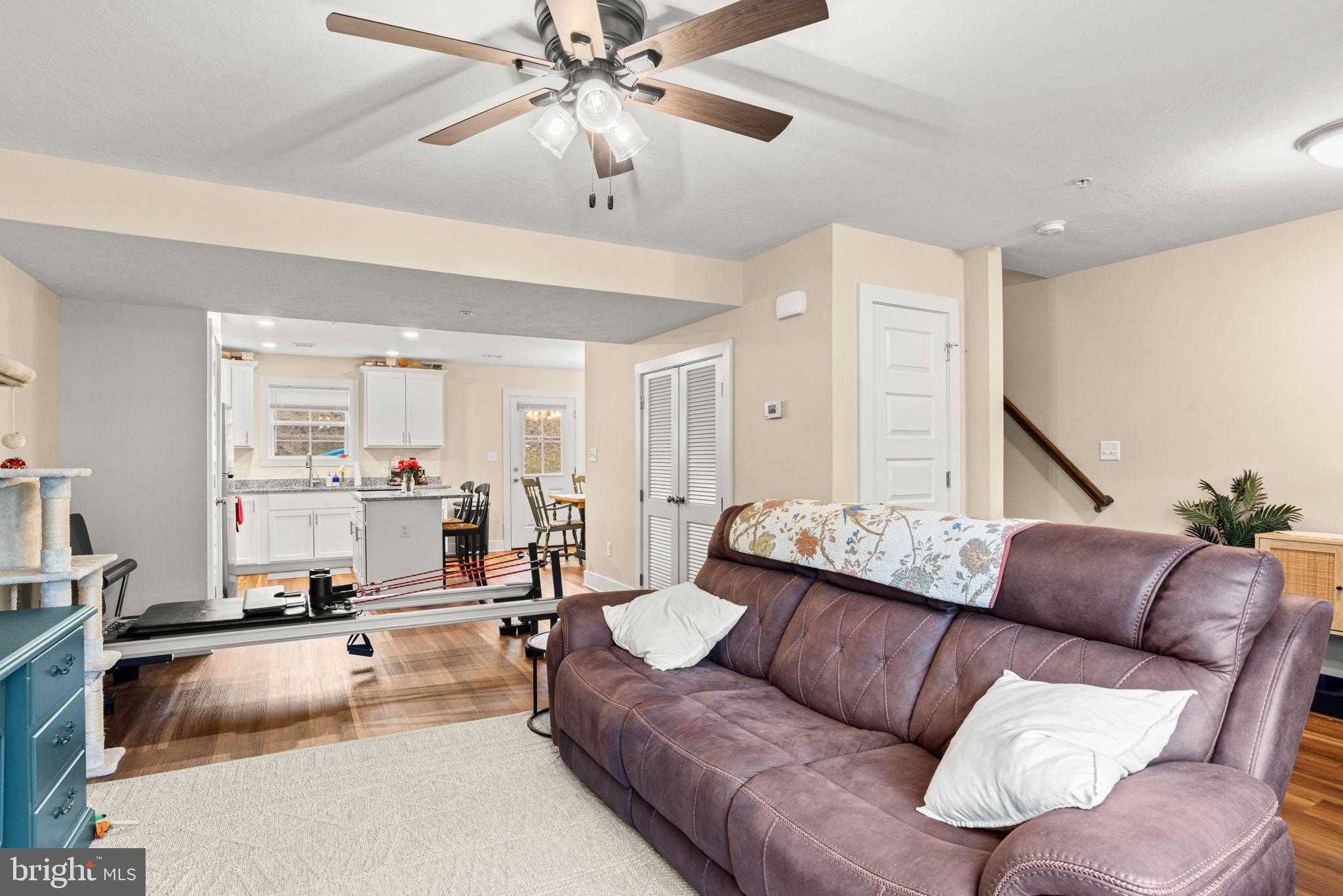 8796 Hillside Way photo 8