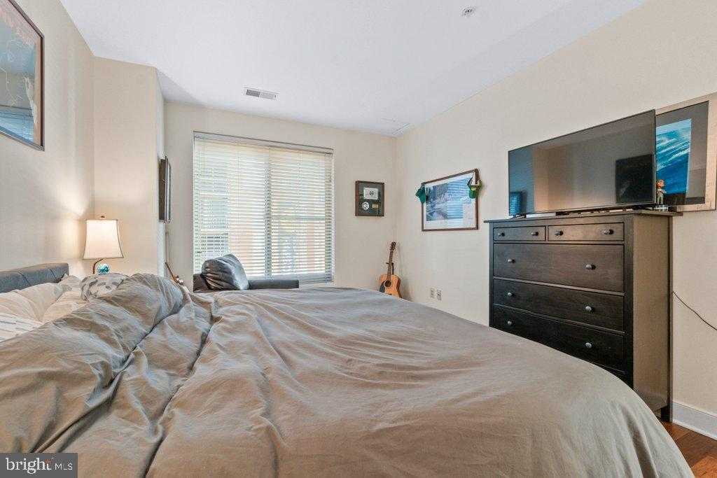 675 President St Unit 1404 photo 11